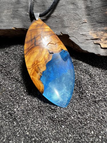 Foszforeszkáló oliva medál