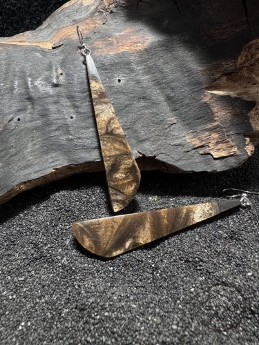 Barna epoxy fülbevaló