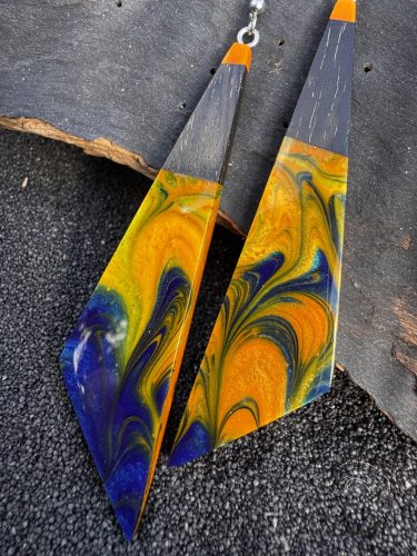 Narancs és kék fülbevaló