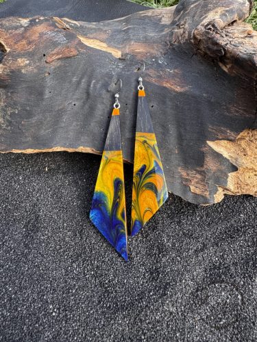 Narancs és kék fülbevaló