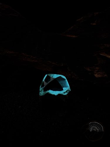 Foszforeszkáló kék gyűrű