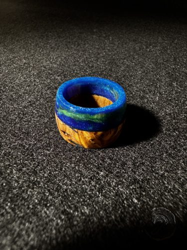 Kék és zöld karika gyűrű