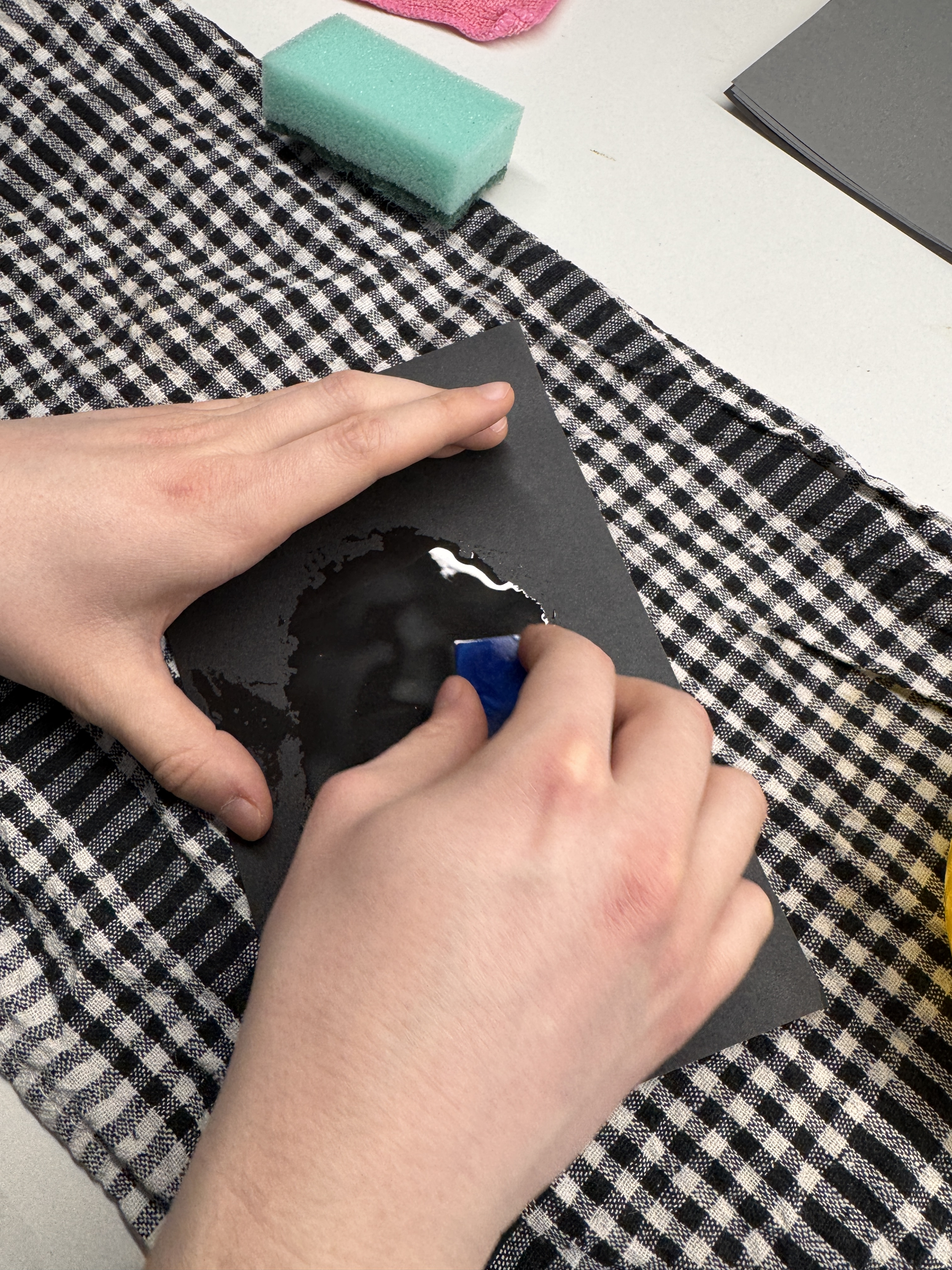 Mi történik egy epoxy gyanta workshopon? | Koju Design